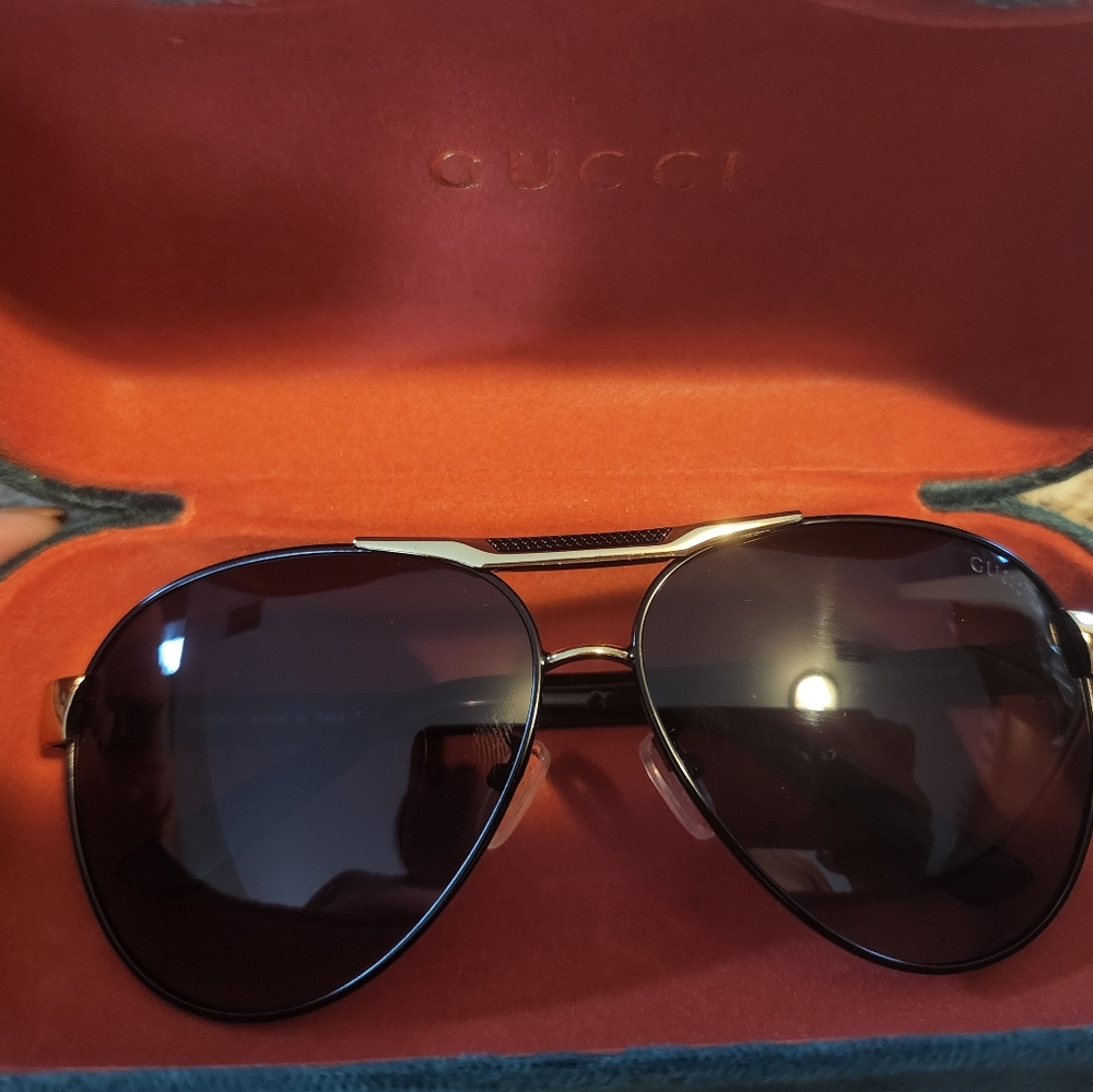 Designer womens sunglasses (aviators)